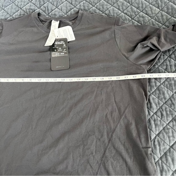 Fabletics Top Women Size 3X Shirt Thumbhole Long Sleeve Gray Athletic B23 - Picture 8 of 8